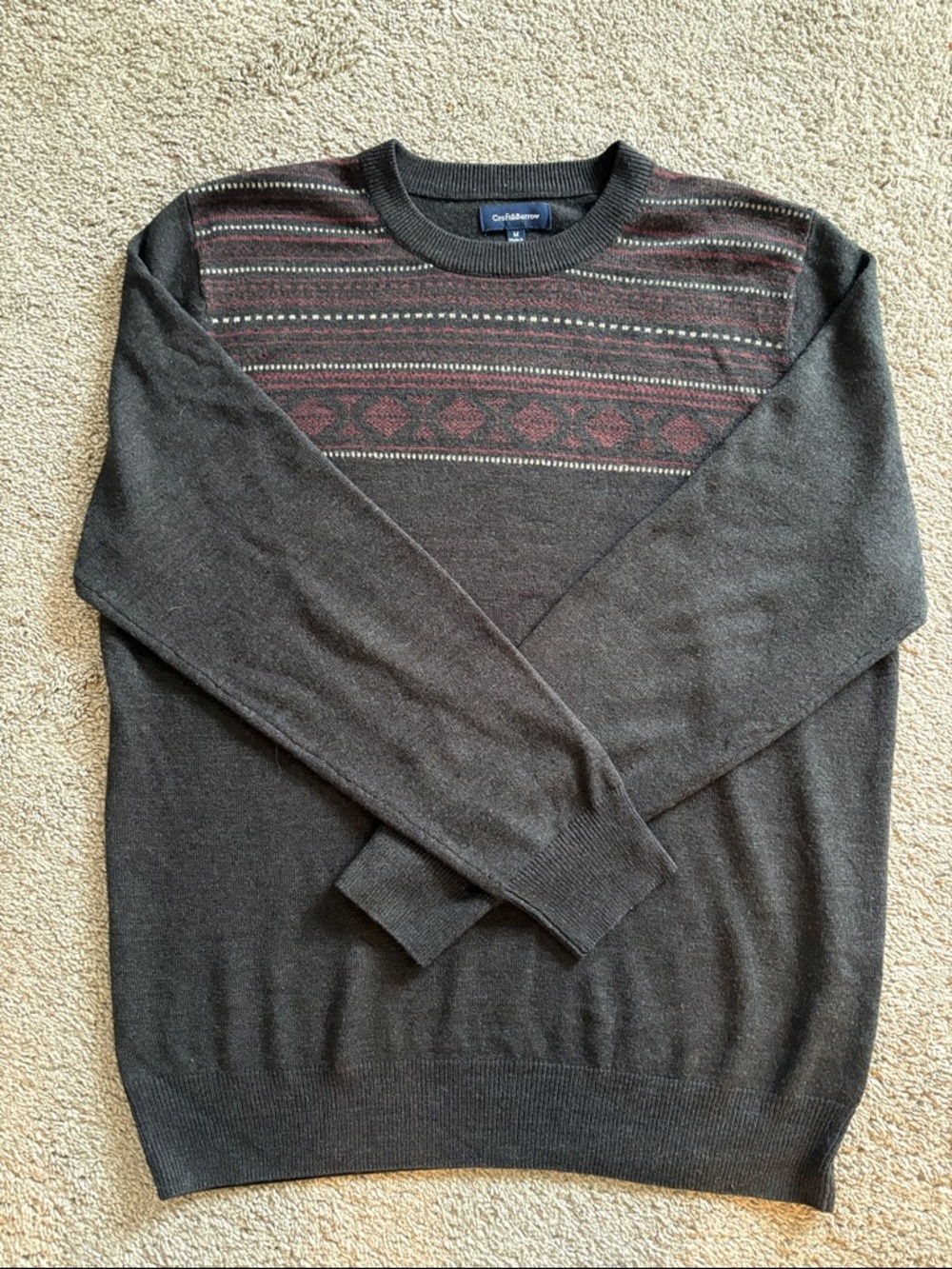 croft & barrow Men's Dark Gray Crewneck Sweater with Patterned Chest